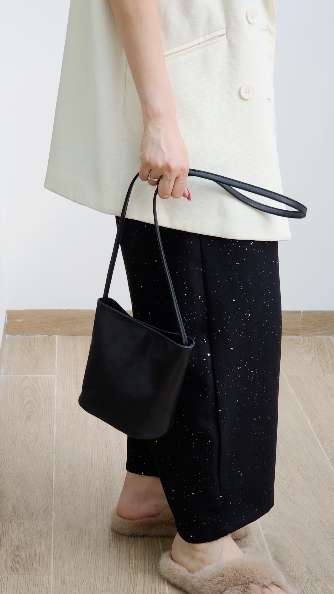 42f4d9d0b1504cc5becbff7bf29c45ee